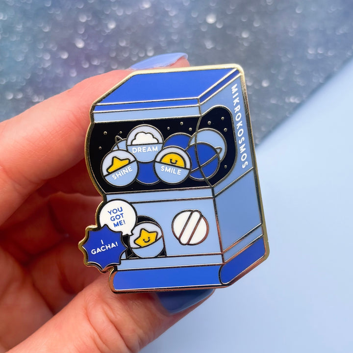 Mikrokosmos Gachapon Pin